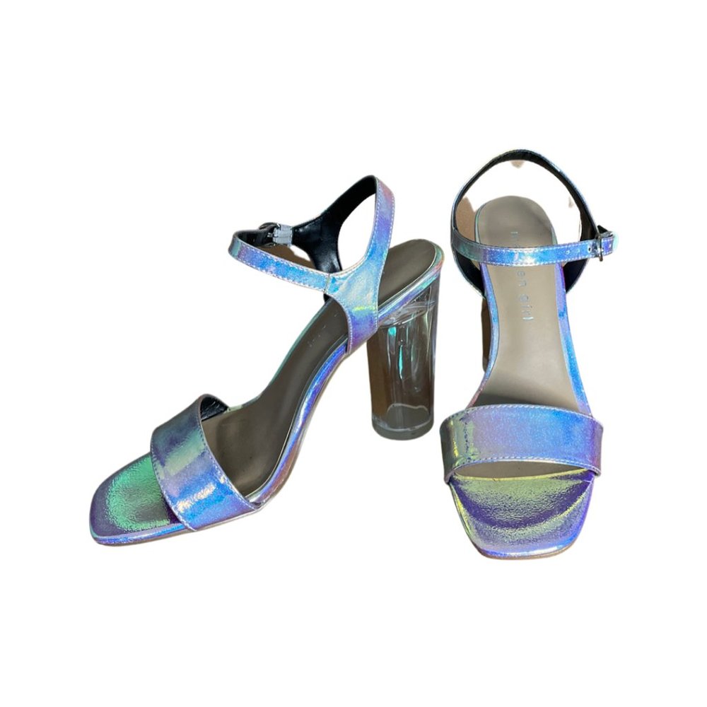Monochromatic Strappy Shoes with Clear Heel
